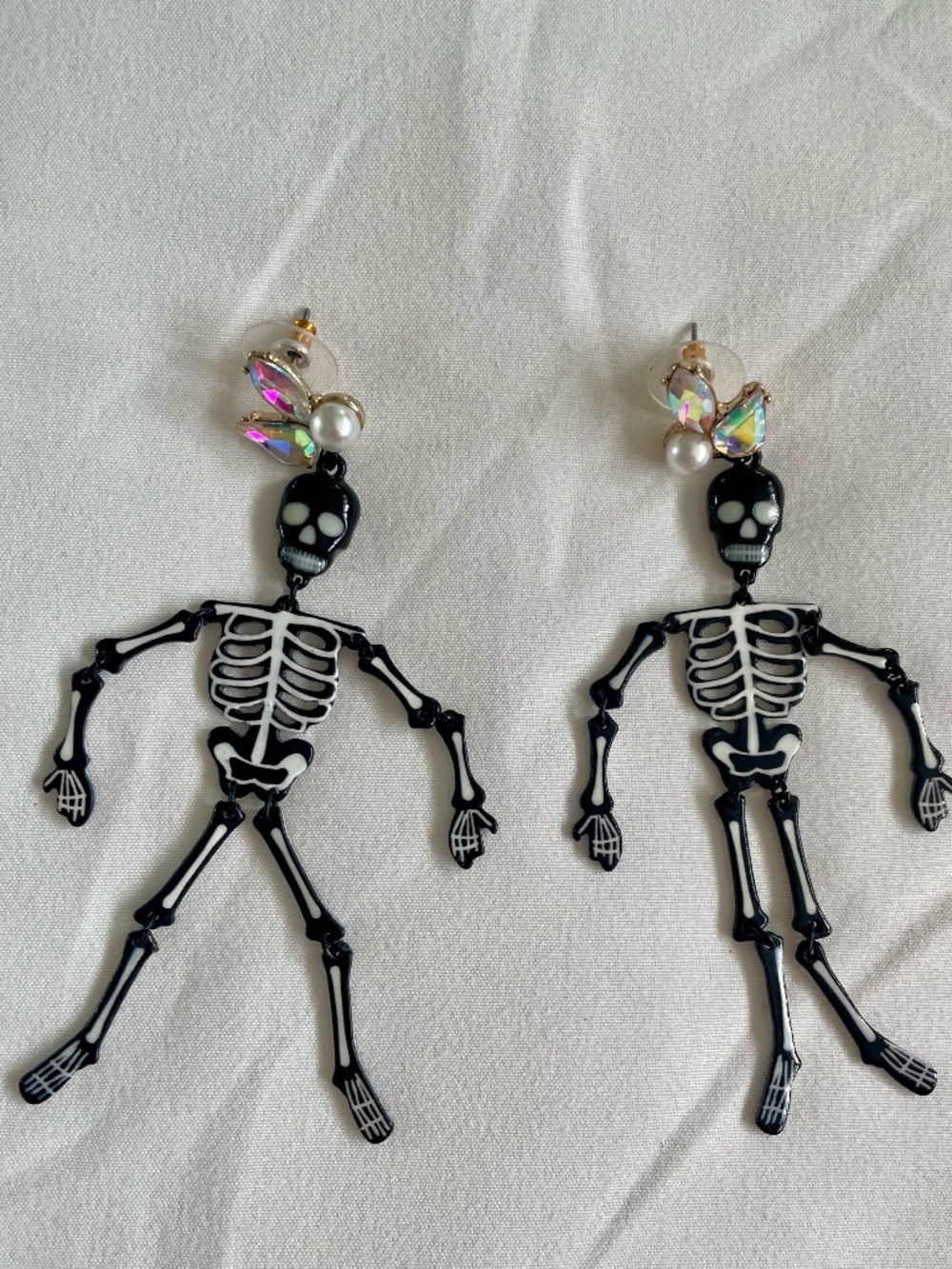 Betsey Johnson Halloween Glow-in-the-Dark Skeleton Earrings – 4" Statement